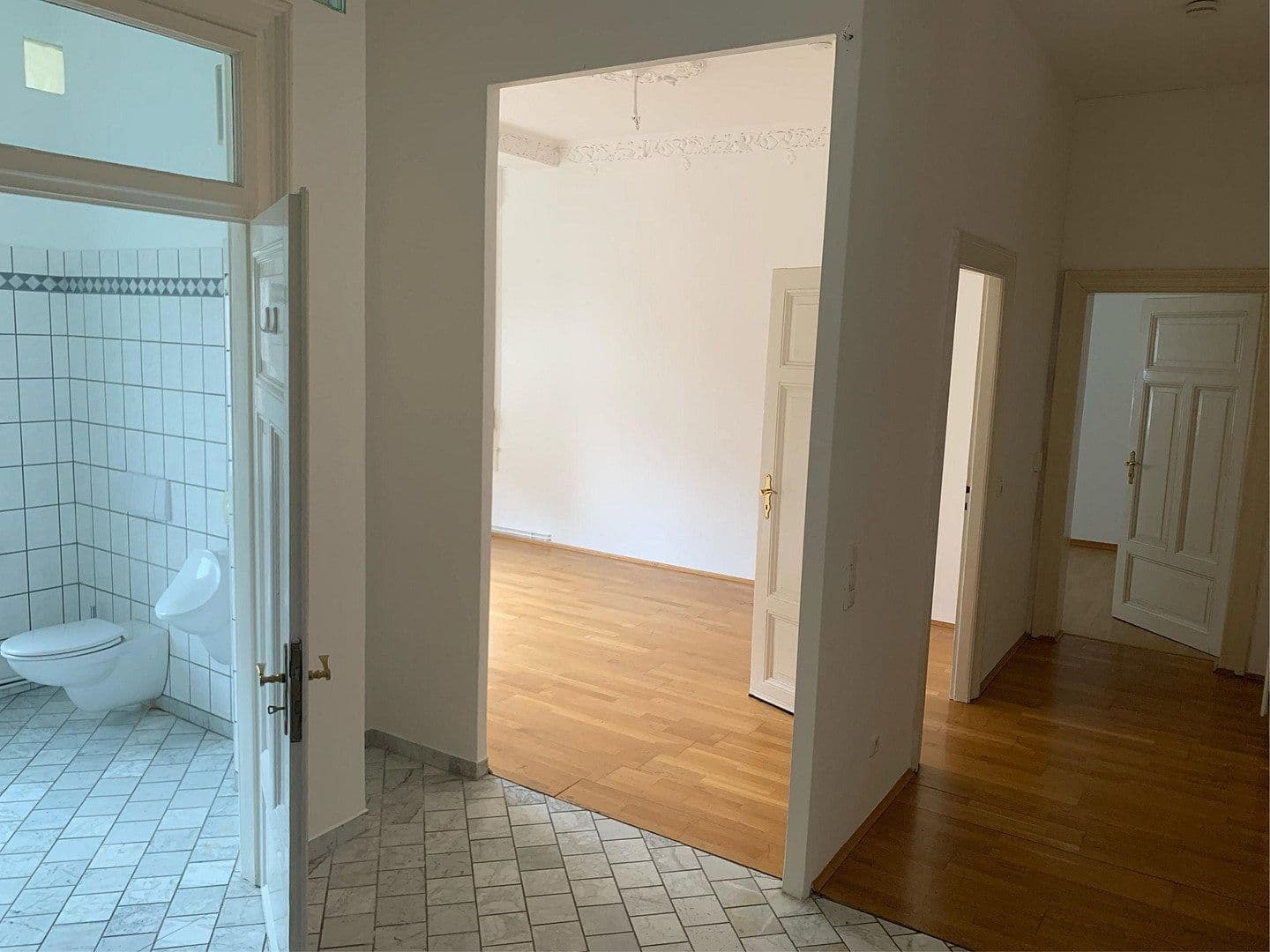Pronájem bytu 2+1 56 m², Gneisenaustrasse 10, Wiesbaden, Hessen Pronájem bytu 2+1 56 m², Gneisenaustrasse 10, Wiesbaden, Hessen