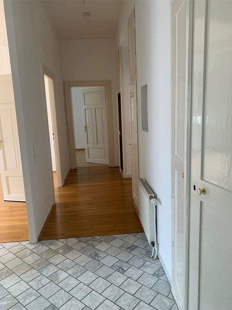 Pronájem bytu 2+1 56 m², Gneisenaustrasse 10, Wiesbaden, Hessen Pronájem bytu 2+1 56 m², Gneisenaustrasse 10, Wiesbaden, Hessen