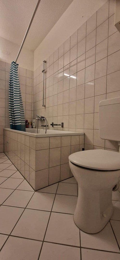 Pronájem bytu 2+1 60 m², Baumstr. 38, Essen, Severní Porýní-Vestfálsko Pronájem bytu 2+1 60 m², Baumstr. 38, Essen, Severní Porýní-Vestfálsko