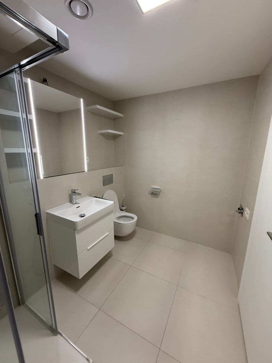Pronájem bytu 1+kk 36 m², Vrbova, Praha, Praha Pronájem bytu 1+kk 36 m², Vrbova, Praha, Praha
