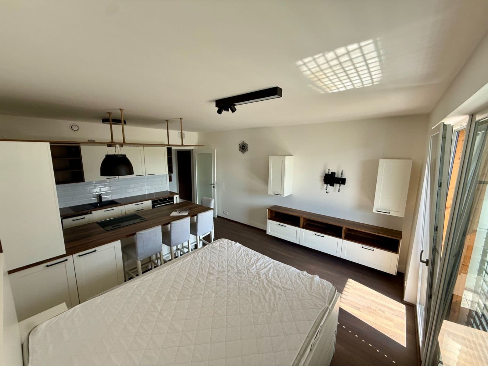 Pronájem bytu 1+kk 36 m², Vrbova, Praha, Praha Pronájem bytu 1+kk 36 m², Vrbova, Praha, Praha