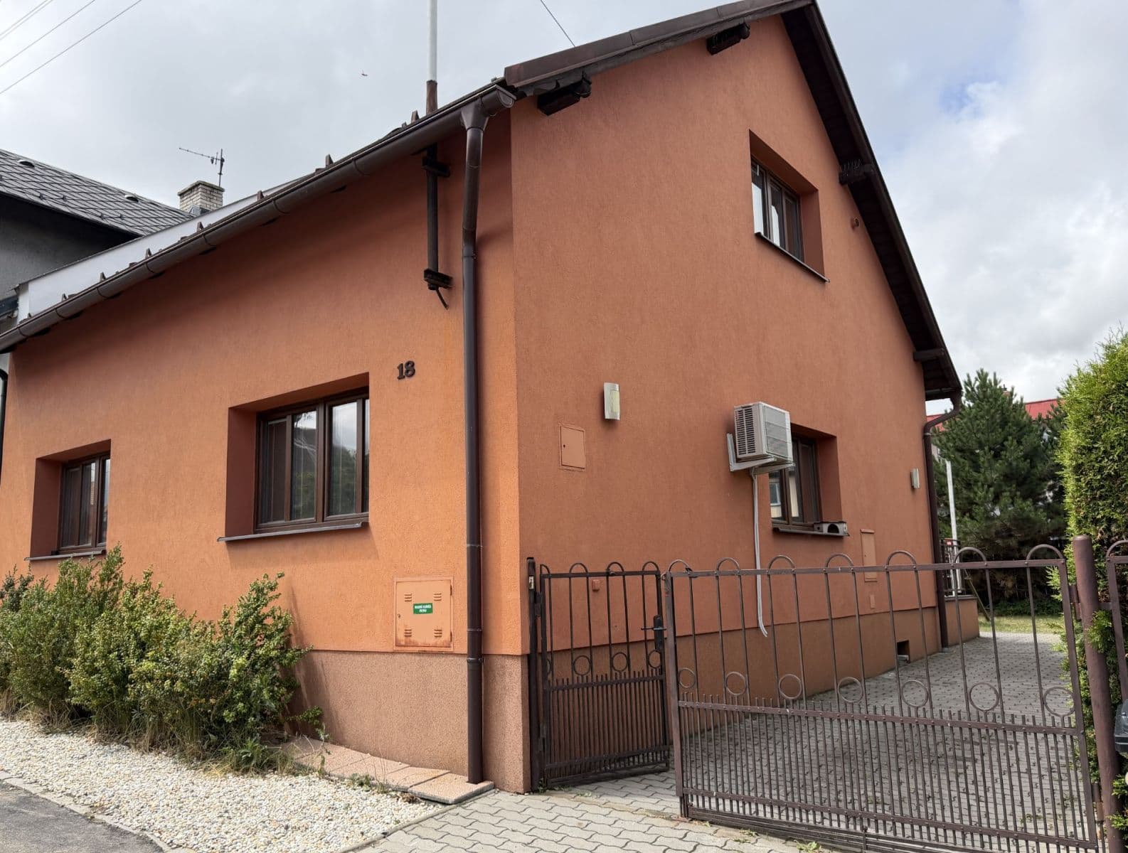 Pronájem domu 160 m², pozemek 285 m², Horova, Bruntál, Moravskoslezský kraj Pronájem domu 160 m², pozemek 285 m², Horova, Bruntál, Moravskoslezský kraj