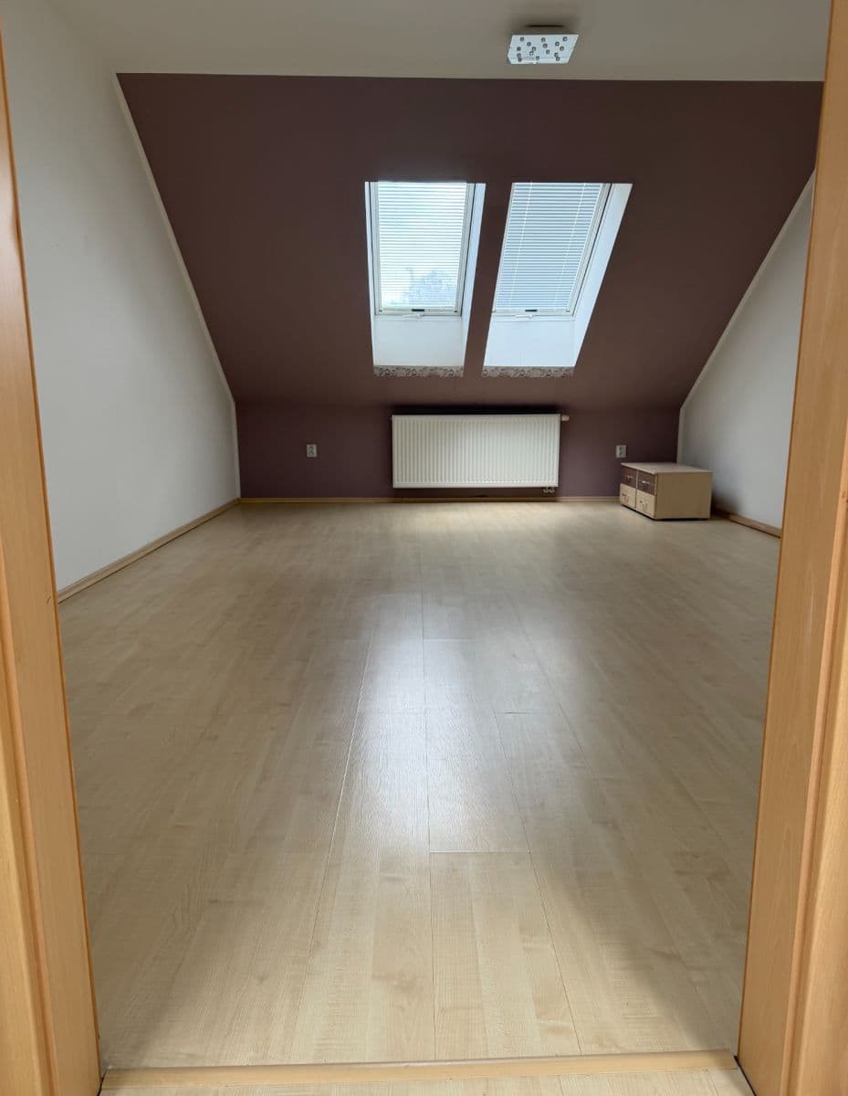 Pronájem domu 160 m², pozemek 285 m², Horova, Bruntál, Moravskoslezský kraj Pronájem domu 160 m², pozemek 285 m², Horova, Bruntál, Moravskoslezský kraj