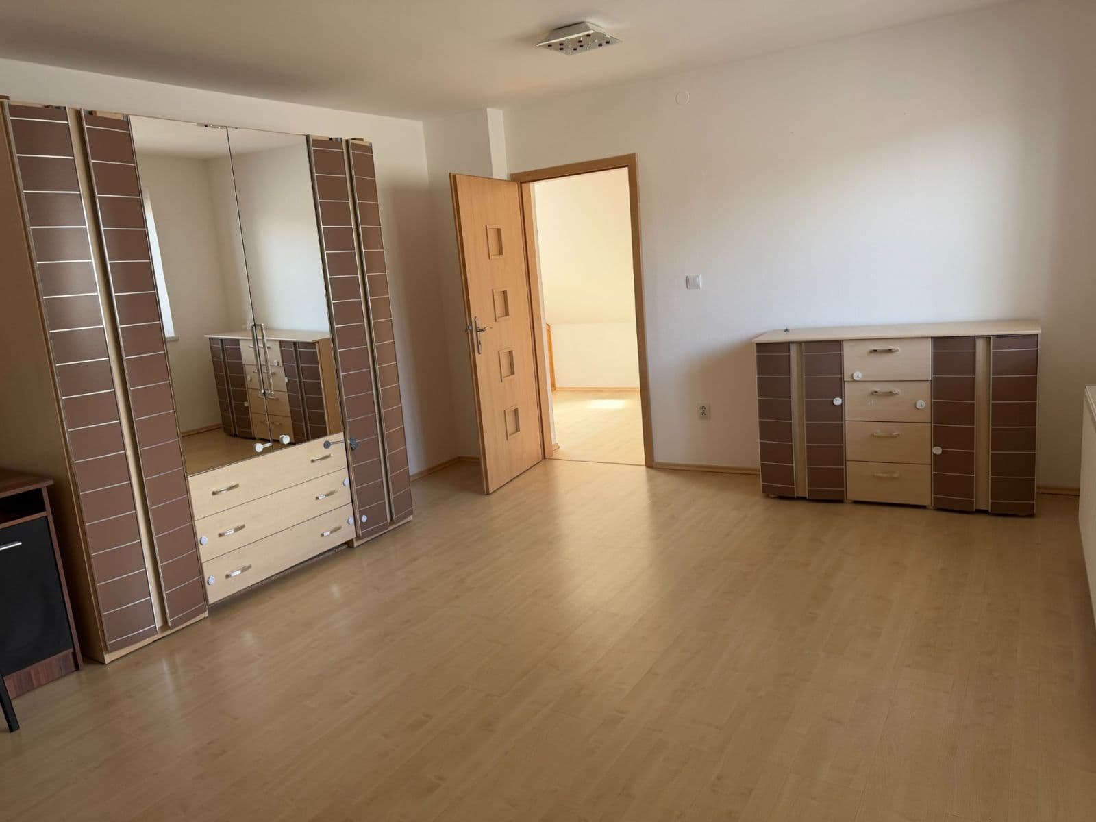Pronájem domu 160 m², pozemek 285 m², Horova, Bruntál, Moravskoslezský kraj Pronájem domu 160 m², pozemek 285 m², Horova, Bruntál, Moravskoslezský kraj