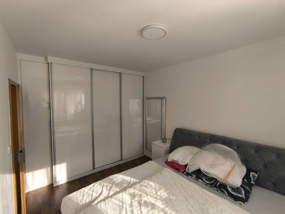 Prodej bytu 2+kk 40 m², Mirešická, Jinočany, Středočeský kraj Prodej bytu 2+kk 40 m², Mirešická, Jinočany, Středočeský kraj