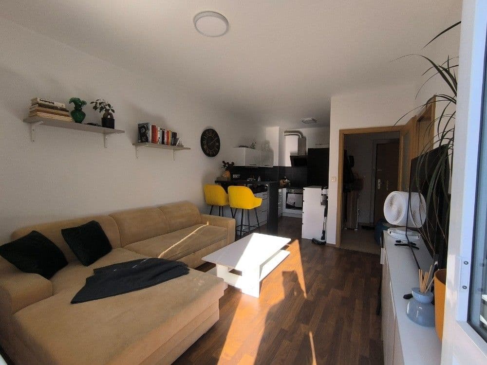 Prodej bytu 2+kk 40 m², Mirešická, Jinočany, Středočeský kraj Prodej bytu 2+kk 40 m², Mirešická, Jinočany, Středočeský kraj