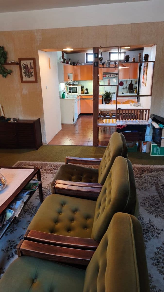 Prodej domu 215 m², pozemek 700 m², Husova, Zeleneč, Středočeský kraj Prodej domu 215 m², pozemek 700 m², Husova, Zeleneč, Středočeský kraj