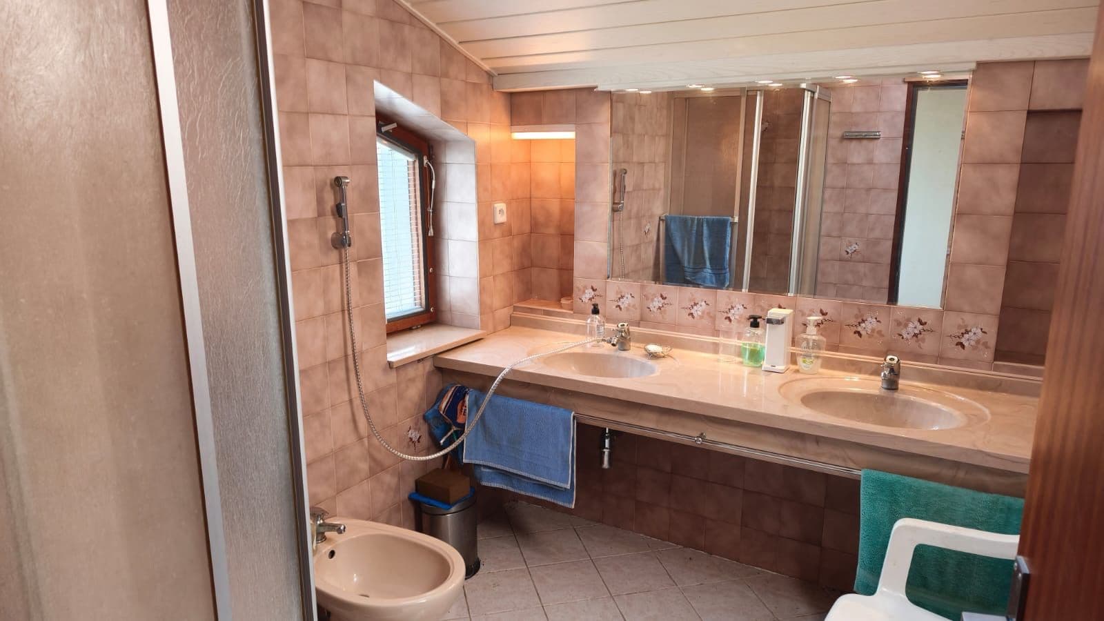 Prodej domu 215 m², pozemek 700 m², Husova, Zeleneč, Středočeský kraj Prodej domu 215 m², pozemek 700 m², Husova, Zeleneč, Středočeský kraj