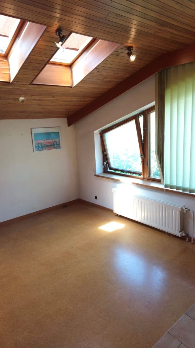 Prodej domu 215 m², pozemek 700 m², Husova, Zeleneč, Středočeský kraj Prodej domu 215 m², pozemek 700 m², Husova, Zeleneč, Středočeský kraj