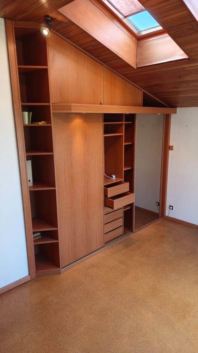 Prodej domu 215 m², pozemek 700 m², Husova, Zeleneč, Středočeský kraj Prodej domu 215 m², pozemek 700 m², Husova, Zeleneč, Středočeský kraj