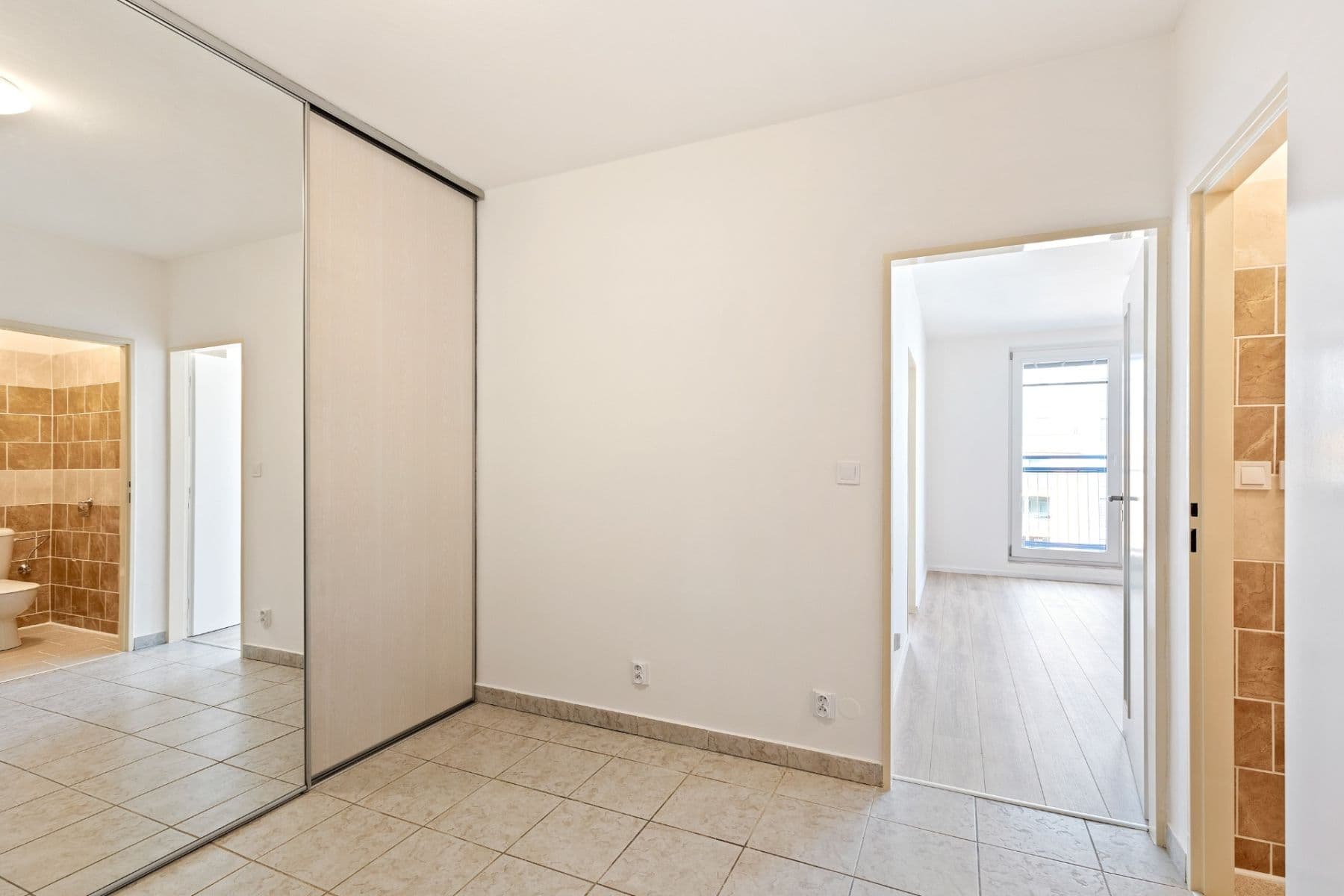 Pronájem bytu 2+kk 46 m², Hnězdenská, Praha, Praha Pronájem bytu 2+kk 46 m², Hnězdenská, Praha, Praha