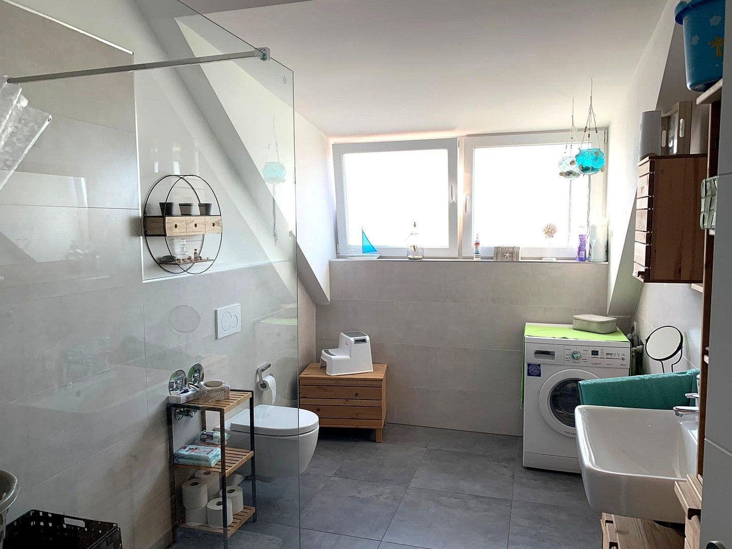 Pronájem bytu 3+1 86 m², August Lämmle Str. 27, Oberderdingen, Bádensko-Württembersko Pronájem bytu 3+1 86 m², August Lämmle Str. 27, Oberderdingen, Bádensko-Württembersko