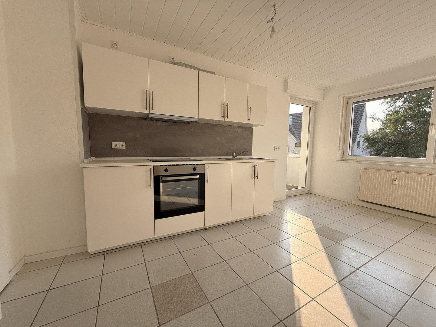 Pronájem bytu 2+1 66 m², Mundenheimer Str. 55, Ludwigshafen am Rhein, Porýní-Falc Pronájem bytu 2+1 66 m², Mundenheimer Str. 55, Ludwigshafen am Rhein, Porýní-Falc