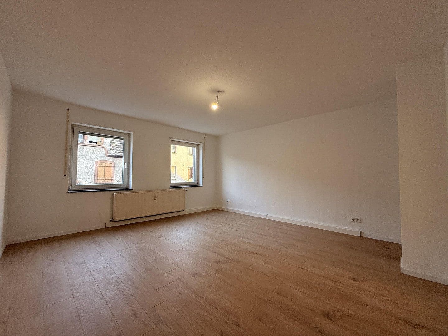 Pronájem bytu 2+1 66 m², Mundenheimer Str. 55, Ludwigshafen am Rhein, Porýní-Falc Pronájem bytu 2+1 66 m², Mundenheimer Str. 55, Ludwigshafen am Rhein, Porýní-Falc