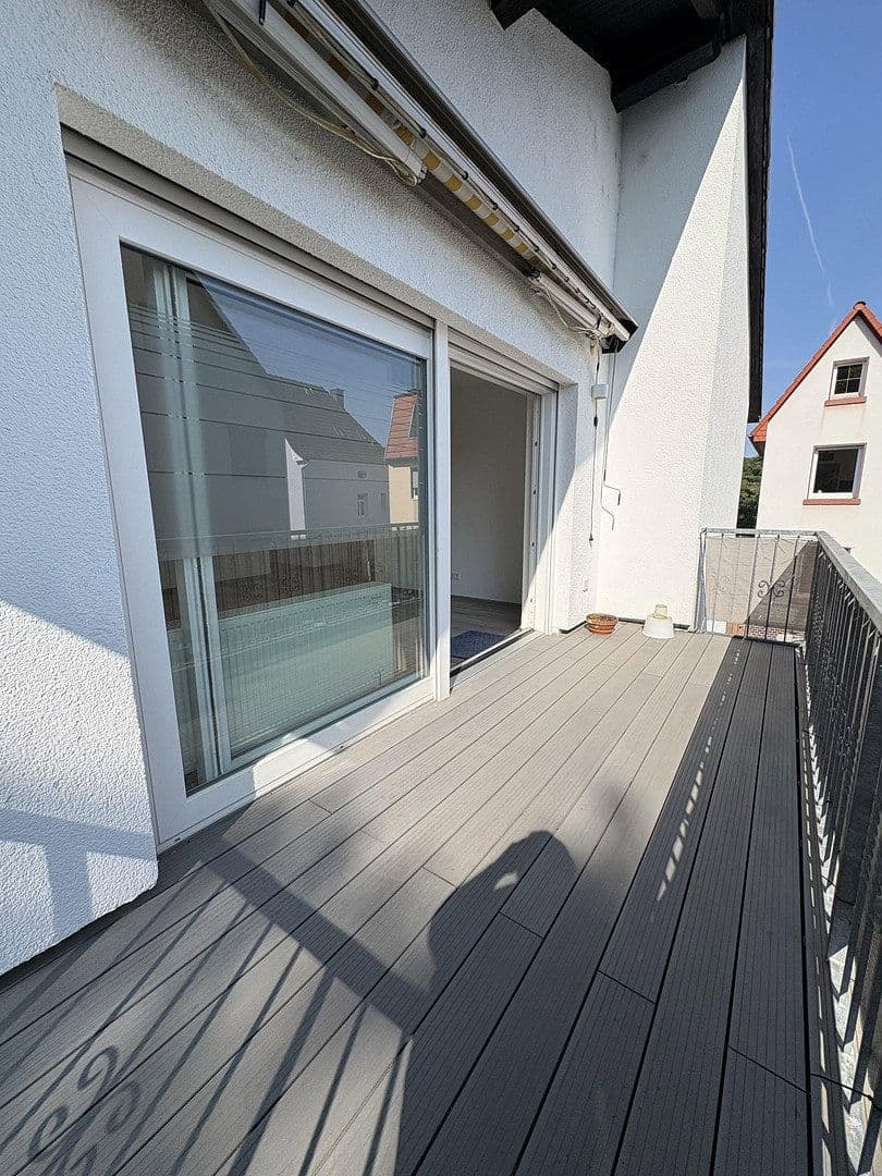 Pronájem bytu 4+1 96 m², Bad Vilbel, Hessen Pronájem bytu 4+1 96 m², Bad Vilbel, Hessen