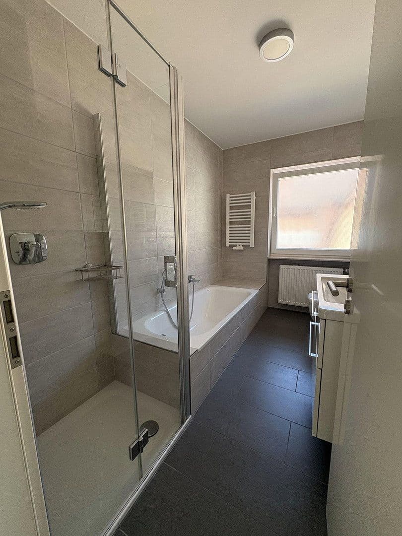 Pronájem bytu 4+1 96 m², Bad Vilbel, Hessen Pronájem bytu 4+1 96 m², Bad Vilbel, Hessen