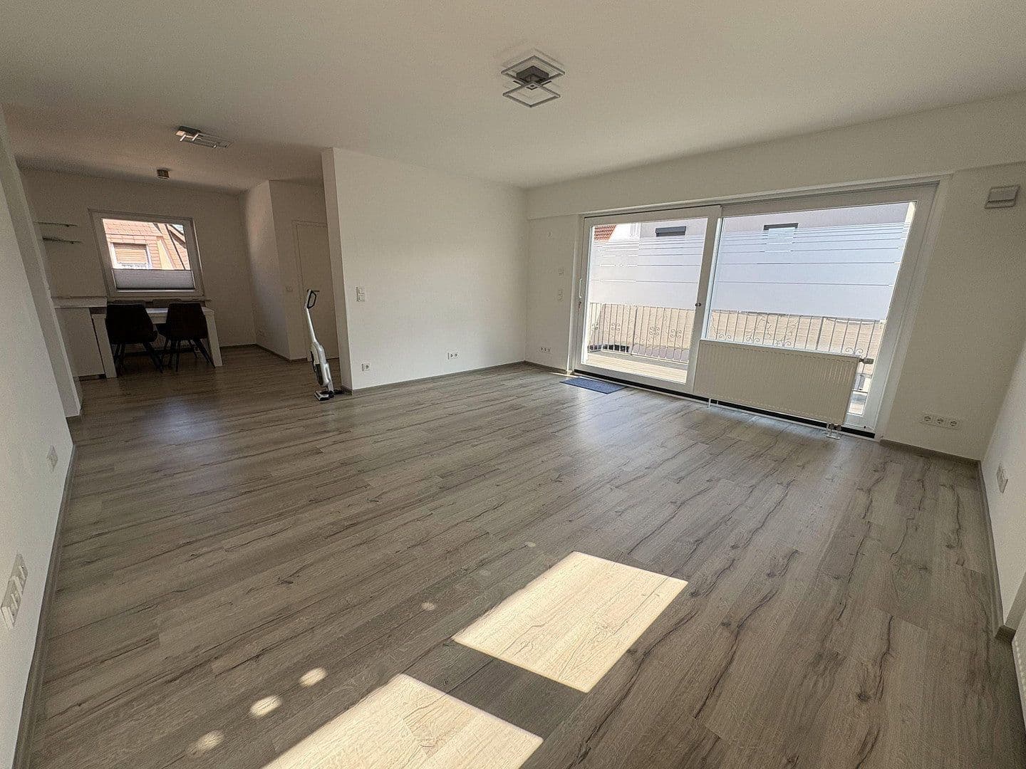 Pronájem bytu 4+1 96 m², Bad Vilbel, Hessen Pronájem bytu 4+1 96 m², Bad Vilbel, Hessen