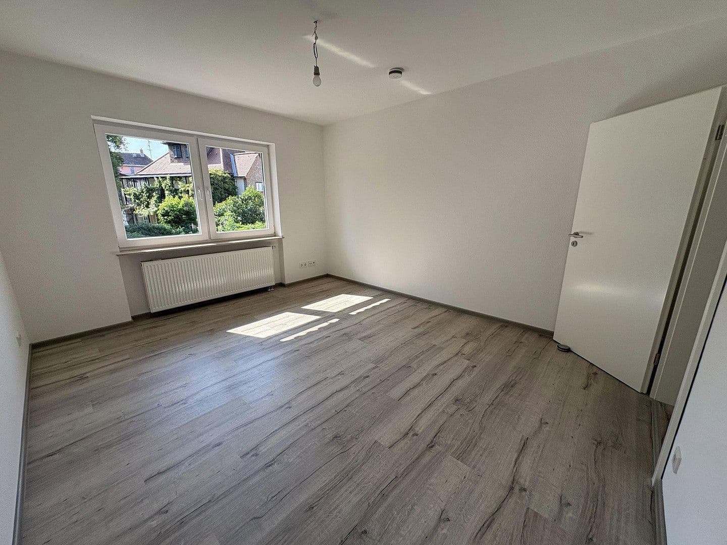 Pronájem bytu 4+1 96 m², Bad Vilbel, Hessen Pronájem bytu 4+1 96 m², Bad Vilbel, Hessen
