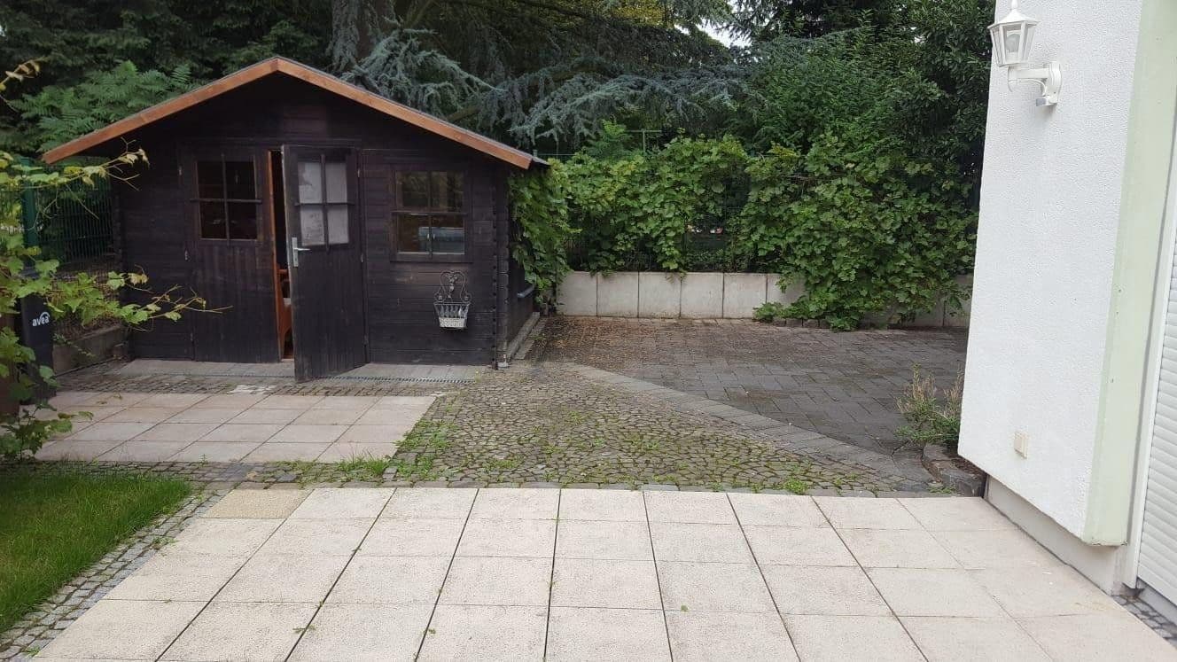 Pronájem domu 244 m², pozemek 384 m², Leverkusen, Severní Porýní-Vestfálsko Pronájem domu 244 m², pozemek 384 m², Leverkusen, Severní Porýní-Vestfálsko