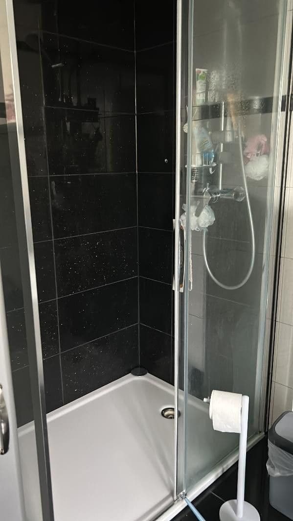 Pronájem domu 244 m², pozemek 384 m², Leverkusen, Severní Porýní-Vestfálsko Pronájem domu 244 m², pozemek 384 m², Leverkusen, Severní Porýní-Vestfálsko