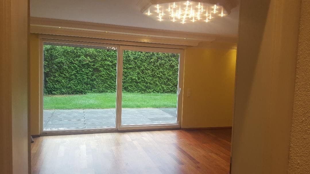 Pronájem domu 244 m², pozemek 384 m², Leverkusen, Severní Porýní-Vestfálsko Pronájem domu 244 m², pozemek 384 m², Leverkusen, Severní Porýní-Vestfálsko