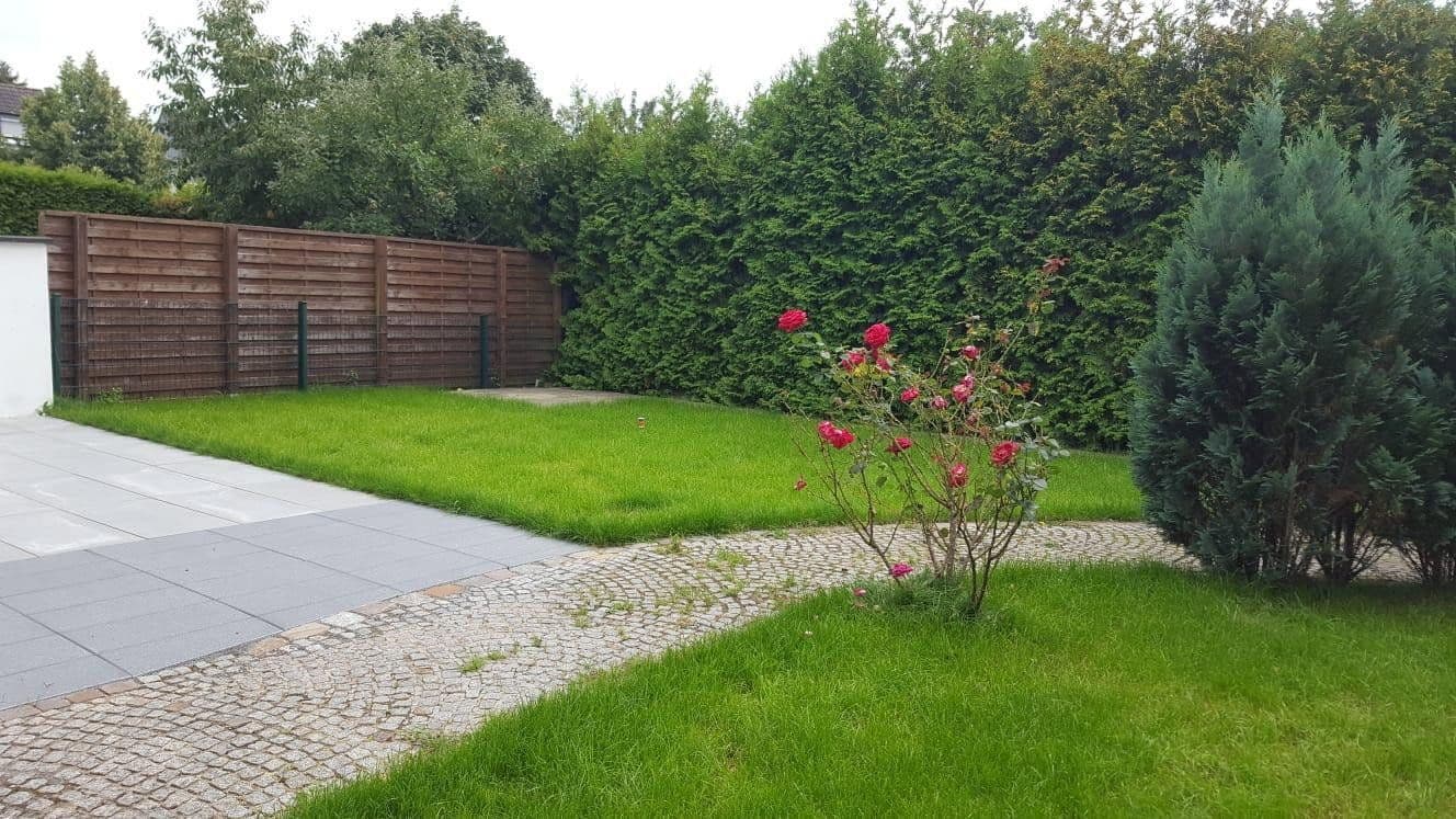 Pronájem domu 244 m², pozemek 384 m², Leverkusen, Severní Porýní-Vestfálsko Pronájem domu 244 m², pozemek 384 m², Leverkusen, Severní Porýní-Vestfálsko