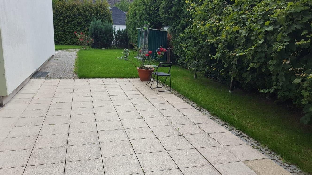 Pronájem domu 244 m², pozemek 384 m², Leverkusen, Severní Porýní-Vestfálsko Pronájem domu 244 m², pozemek 384 m², Leverkusen, Severní Porýní-Vestfálsko