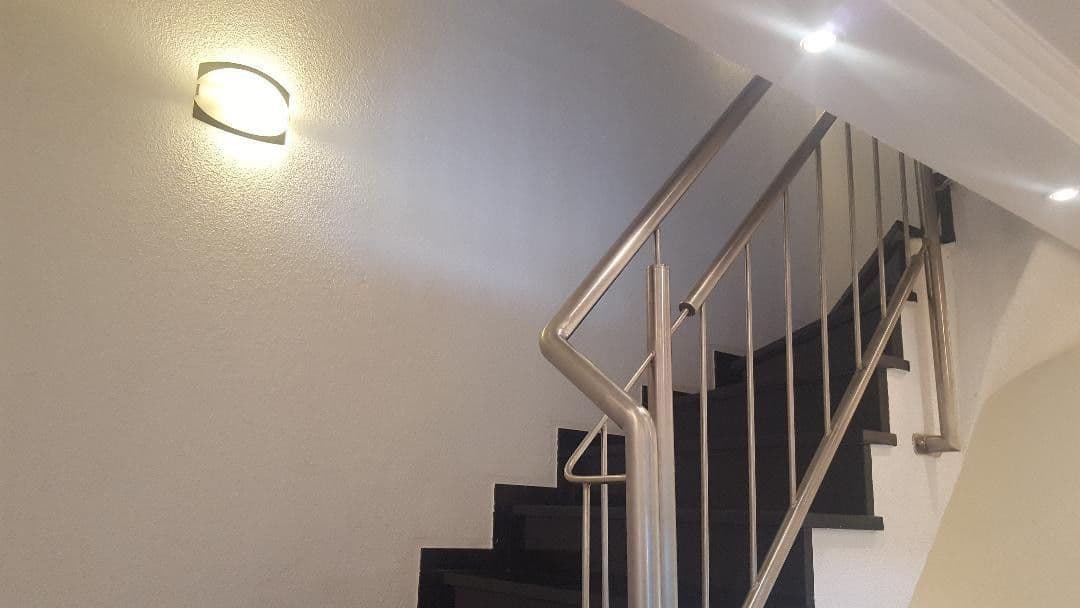 Pronájem domu 244 m², pozemek 384 m², Leverkusen, Severní Porýní-Vestfálsko Pronájem domu 244 m², pozemek 384 m², Leverkusen, Severní Porýní-Vestfálsko