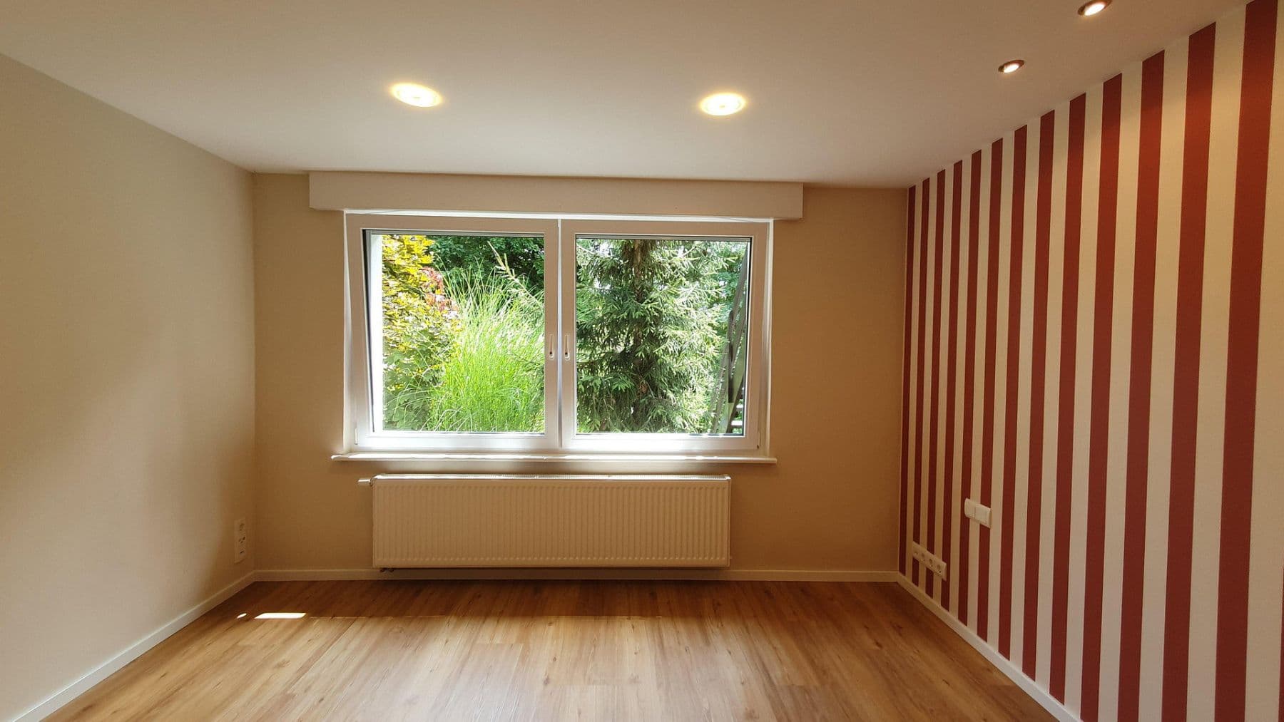Prodej domu 323 m², pozemek 833 m², Remscheid, Severní Porýní-Vestfálsko Prodej domu 323 m², pozemek 833 m², Remscheid, Severní Porýní-Vestfálsko