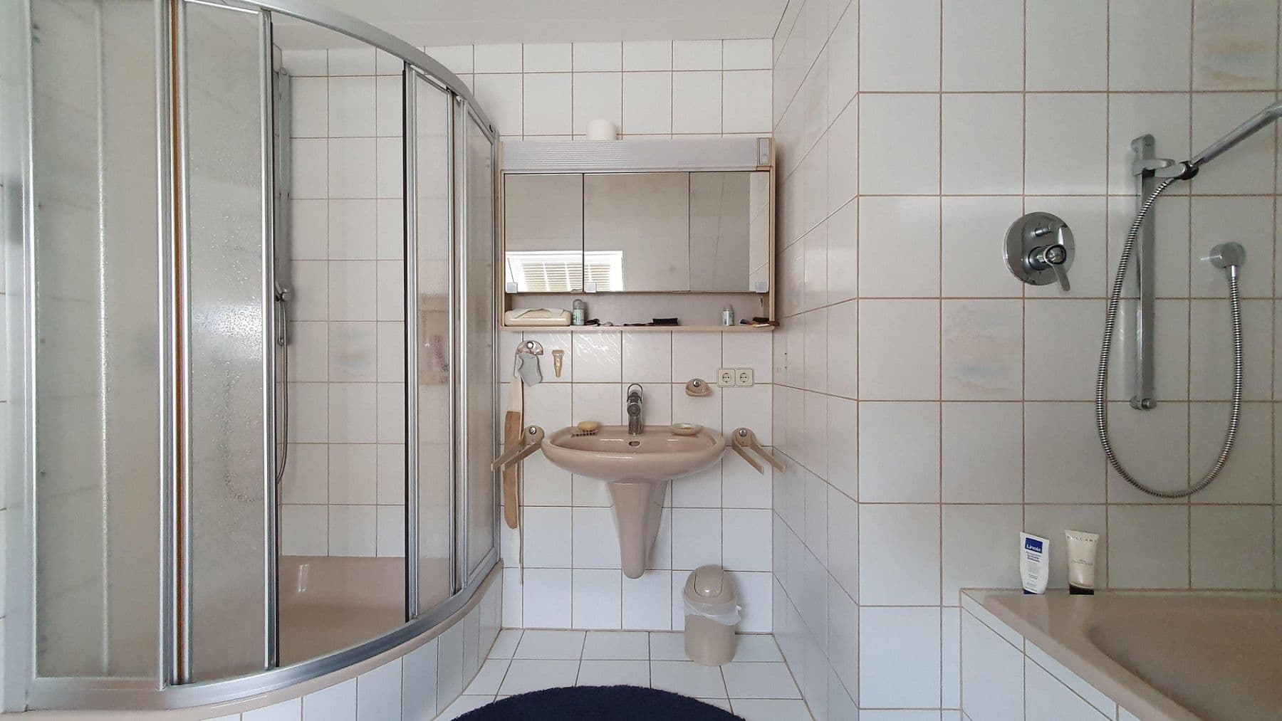 Prodej domu 323 m², pozemek 833 m², Remscheid, Severní Porýní-Vestfálsko Prodej domu 323 m², pozemek 833 m², Remscheid, Severní Porýní-Vestfálsko