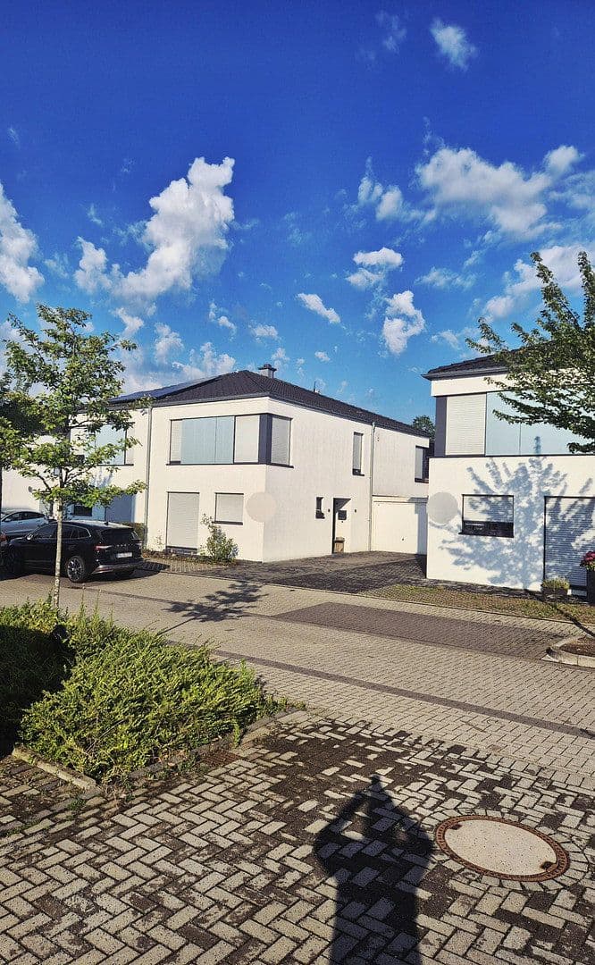 Prodej domu 134 m², pozemek 278 m², Nettetal, Severní Porýní-Vestfálsko Prodej domu 134 m², pozemek 278 m², Nettetal, Severní Porýní-Vestfálsko