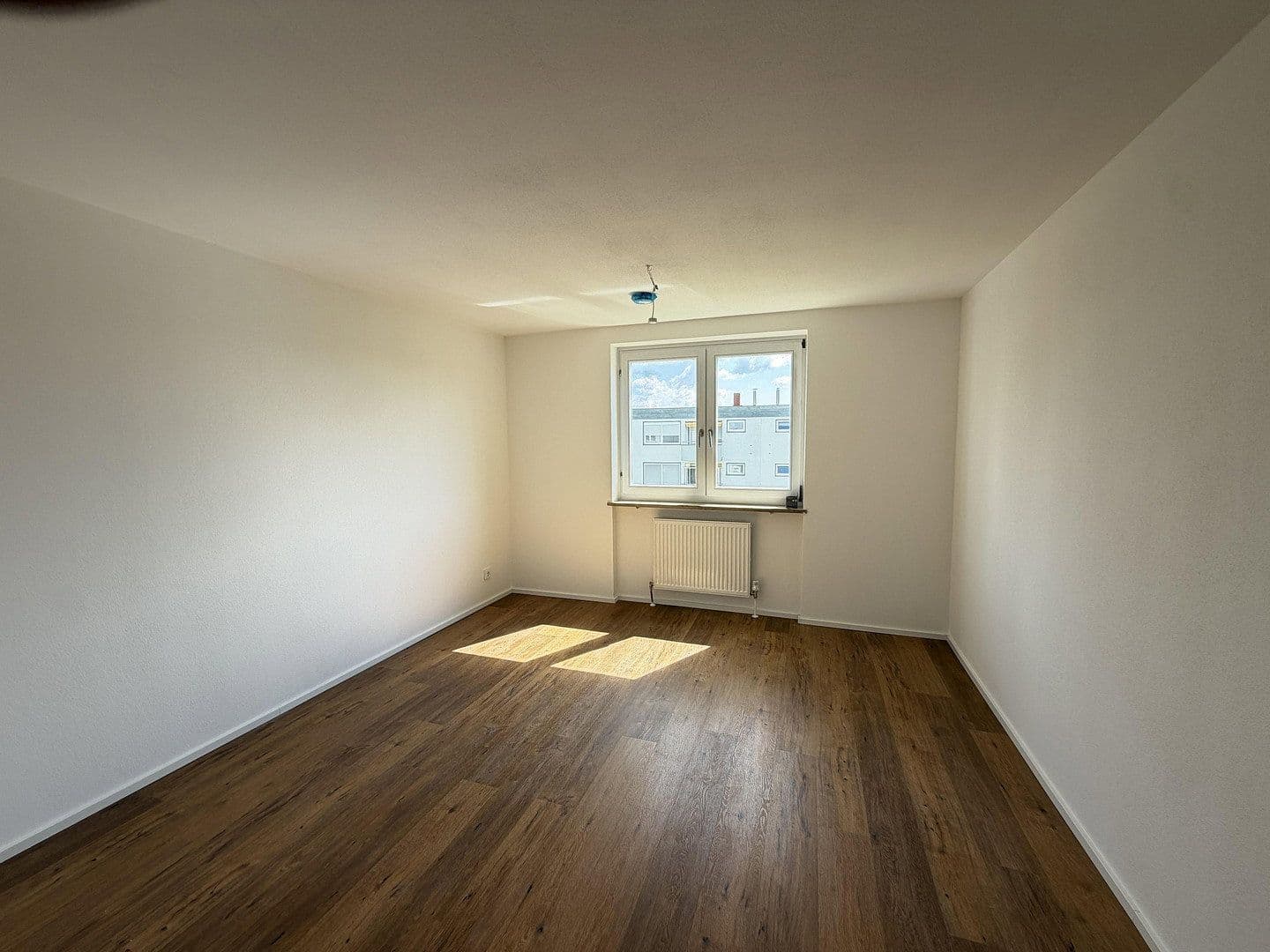 Prodej bytu 3+kk 77 m², Röntgenstraße 36, Amberg, Bavorsko Prodej bytu 3+kk 77 m², Röntgenstraße 36, Amberg, Bavorsko