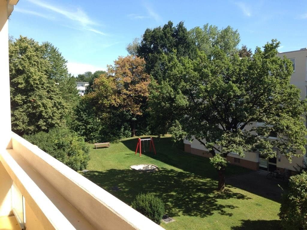 Pronájem bytu 1+1 35 m², Regina-Ullmann-Str., München, Bavorsko Pronájem bytu 1+1 35 m², Regina-Ullmann-Str., München, Bavorsko