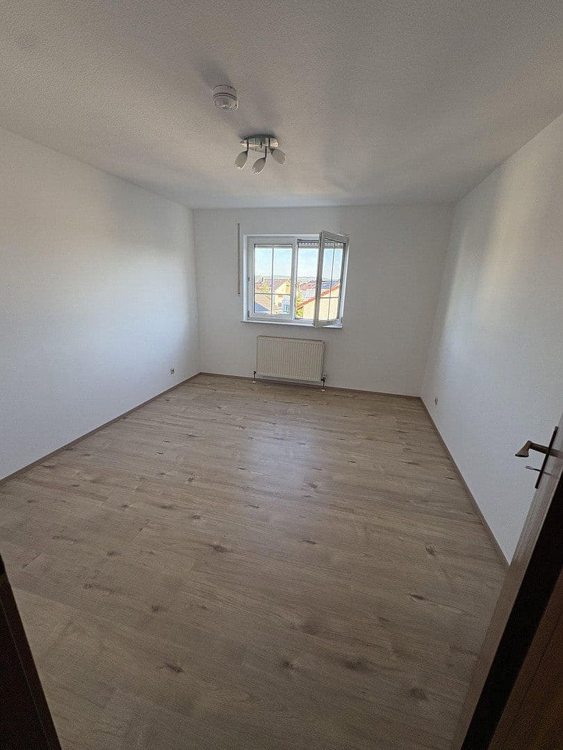 Pronájem bytu 2+kk 57 m², Gießen, Hessen Pronájem bytu 2+kk 57 m², Gießen, Hessen