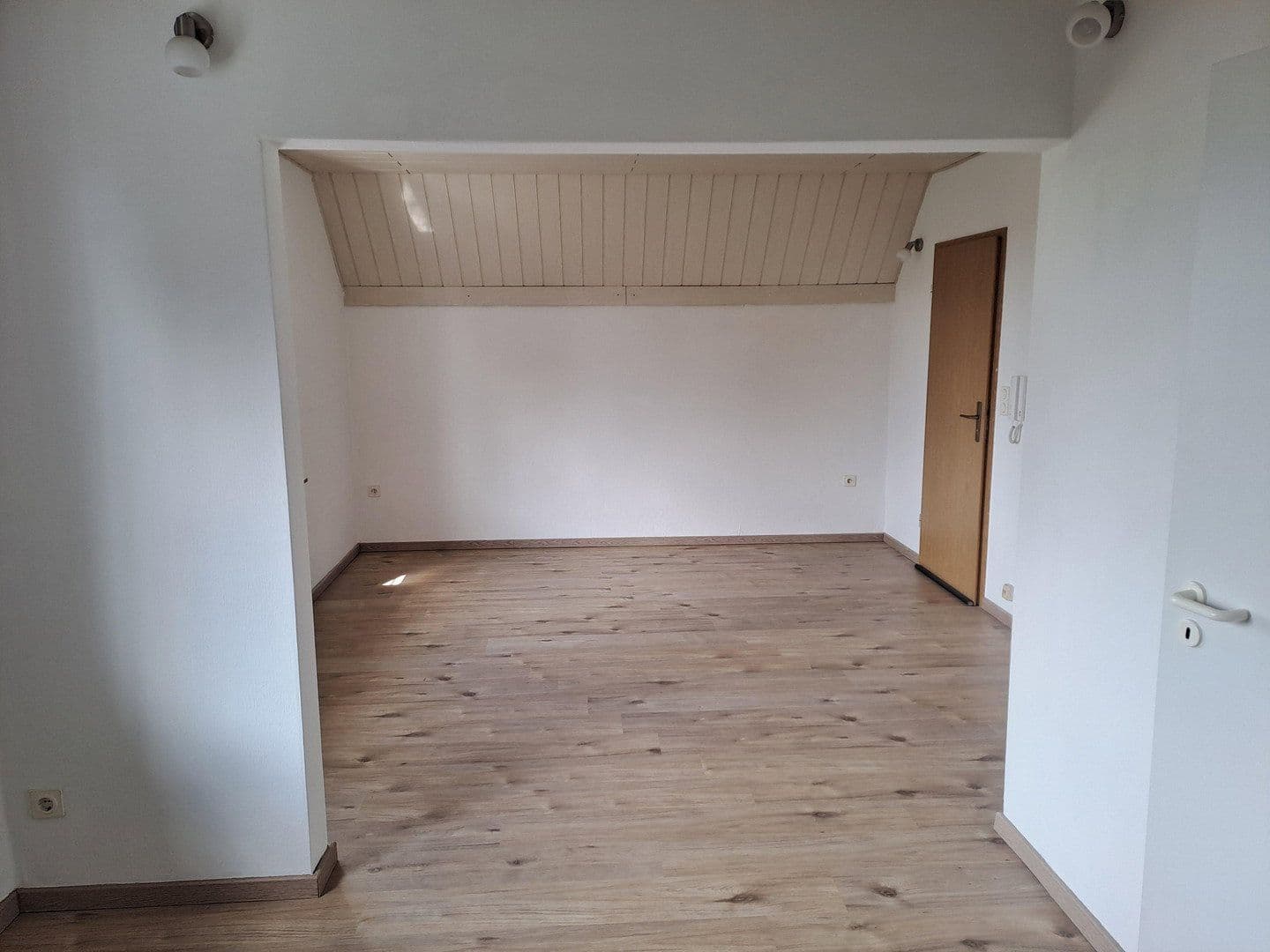 Pronájem bytu 1+1 29 m², Menden (Sauerland), Severní Porýní-Vestfálsko Pronájem bytu 1+1 29 m², Menden (Sauerland), Severní Porýní-Vestfálsko