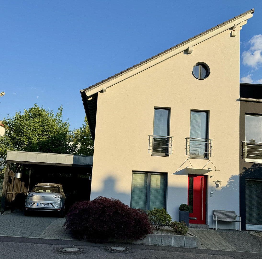 Prodej domu 162 m², pozemek 298 m², Saarbrücken, Země Sársko Prodej domu 162 m², pozemek 298 m², Saarbrücken, Země Sársko