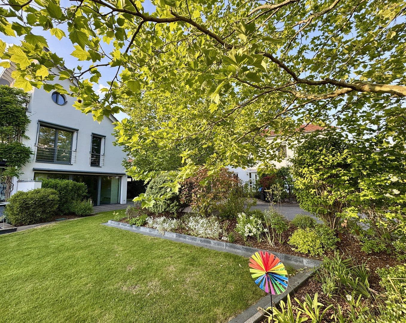 Prodej domu 162 m², pozemek 298 m², Saarbrücken, Země Sársko Prodej domu 162 m², pozemek 298 m², Saarbrücken, Země Sársko