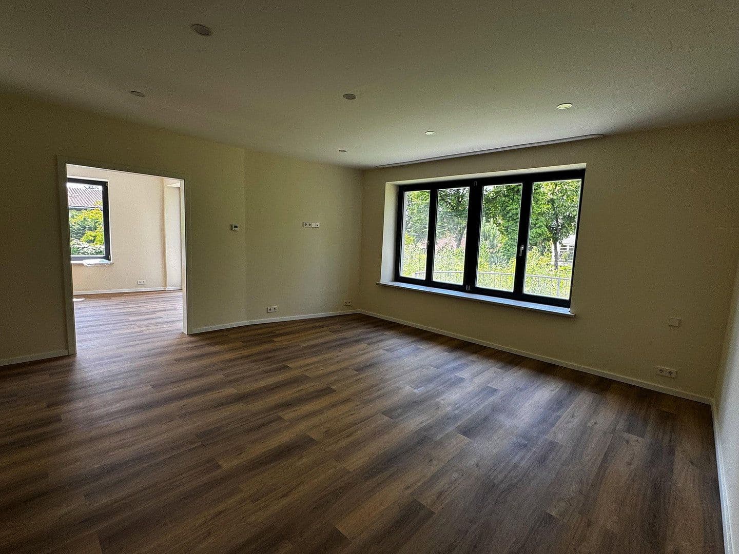 Pronájem domu 120 m², pozemek 800 m², Berlin, Berlín Pronájem domu 120 m², pozemek 800 m², Berlin, Berlín