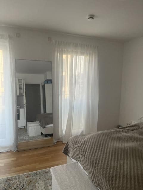 Pronájem bytu 1+1 31 m², Ulmenstraße 83, Düsseldorf, Severní Porýní-Vestfálsko Pronájem bytu 1+1 31 m², Ulmenstraße 83, Düsseldorf, Severní Porýní-Vestfálsko