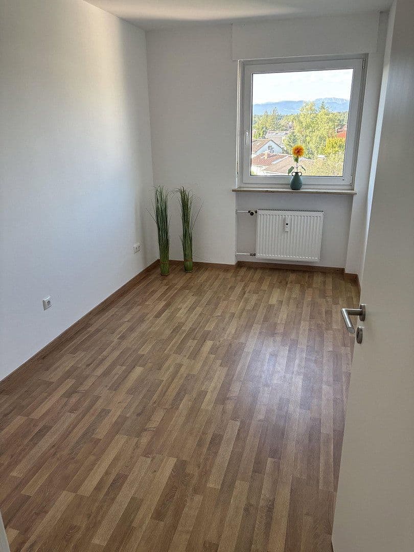 Prodej bytu 3+1 86 m², Johannisplatz 2, Geretsried, Bavorsko Prodej bytu 3+1 86 m², Johannisplatz 2, Geretsried, Bavorsko
