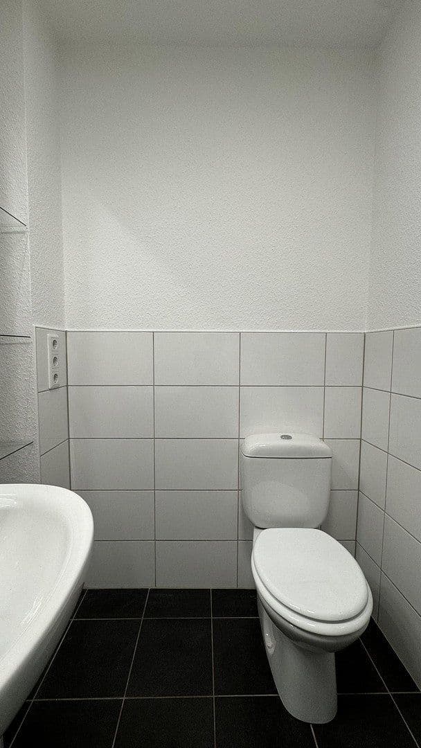 Pronájem bytu 2+1 56 m², Espenstraße 20, Wuppertal, Severní Porýní-Vestfálsko Pronájem bytu 2+1 56 m², Espenstraße 20, Wuppertal, Severní Porýní-Vestfálsko