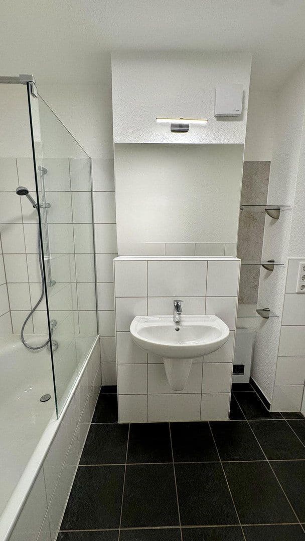 Pronájem bytu 2+1 56 m², Espenstraße 20, Wuppertal, Severní Porýní-Vestfálsko Pronájem bytu 2+1 56 m², Espenstraße 20, Wuppertal, Severní Porýní-Vestfálsko