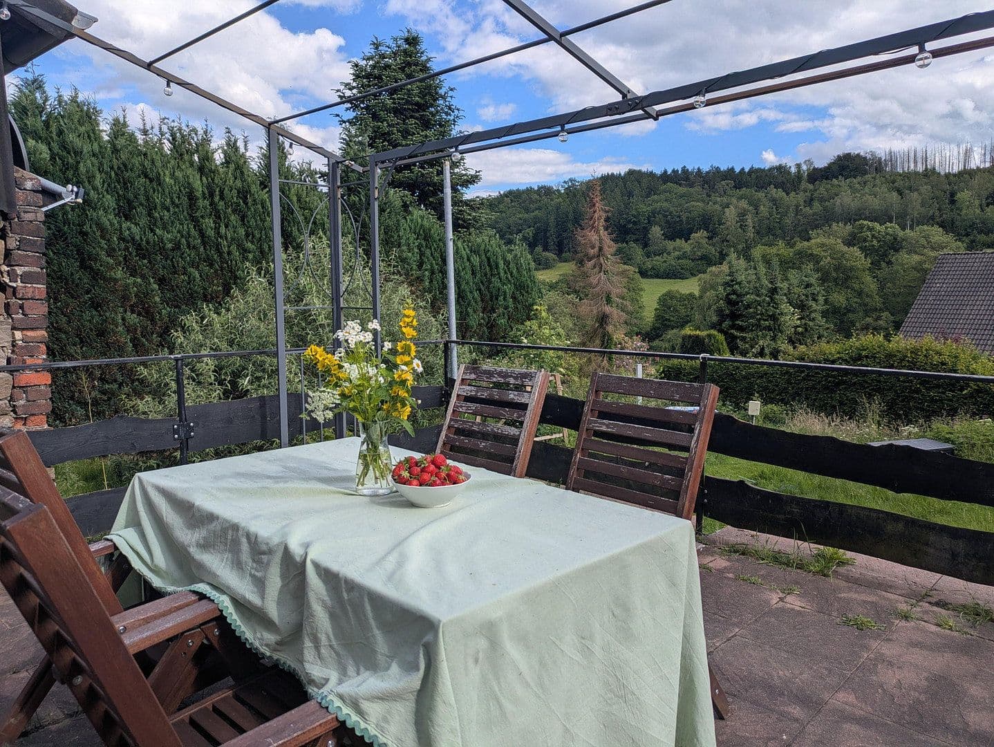 Prodej domu 191 m², pozemek 1.369 m², Wiehl, Severní Porýní-Vestfálsko Prodej domu 191 m², pozemek 1.369 m², Wiehl, Severní Porýní-Vestfálsko