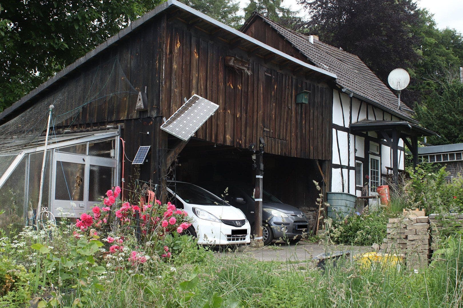 Prodej domu 191 m², pozemek 1.369 m², Wiehl, Severní Porýní-Vestfálsko Prodej domu 191 m², pozemek 1.369 m², Wiehl, Severní Porýní-Vestfálsko