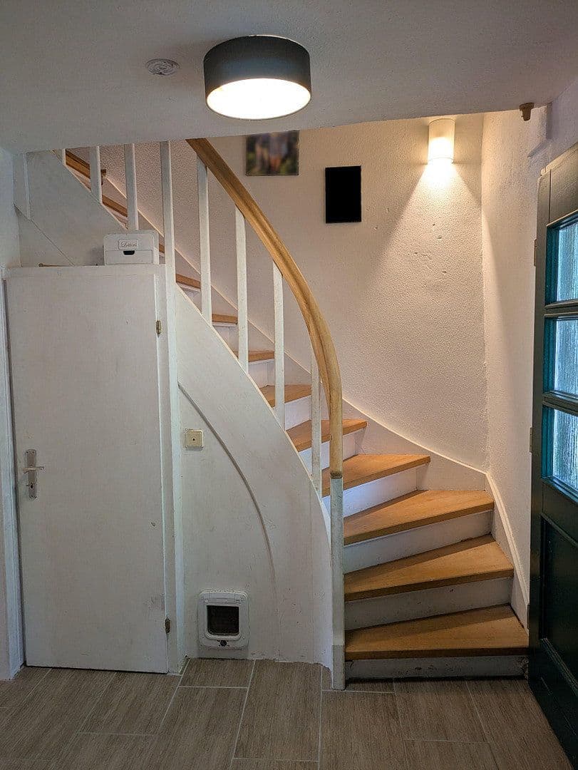 Prodej domu 191 m², pozemek 1.369 m², Wiehl, Severní Porýní-Vestfálsko Prodej domu 191 m², pozemek 1.369 m², Wiehl, Severní Porýní-Vestfálsko