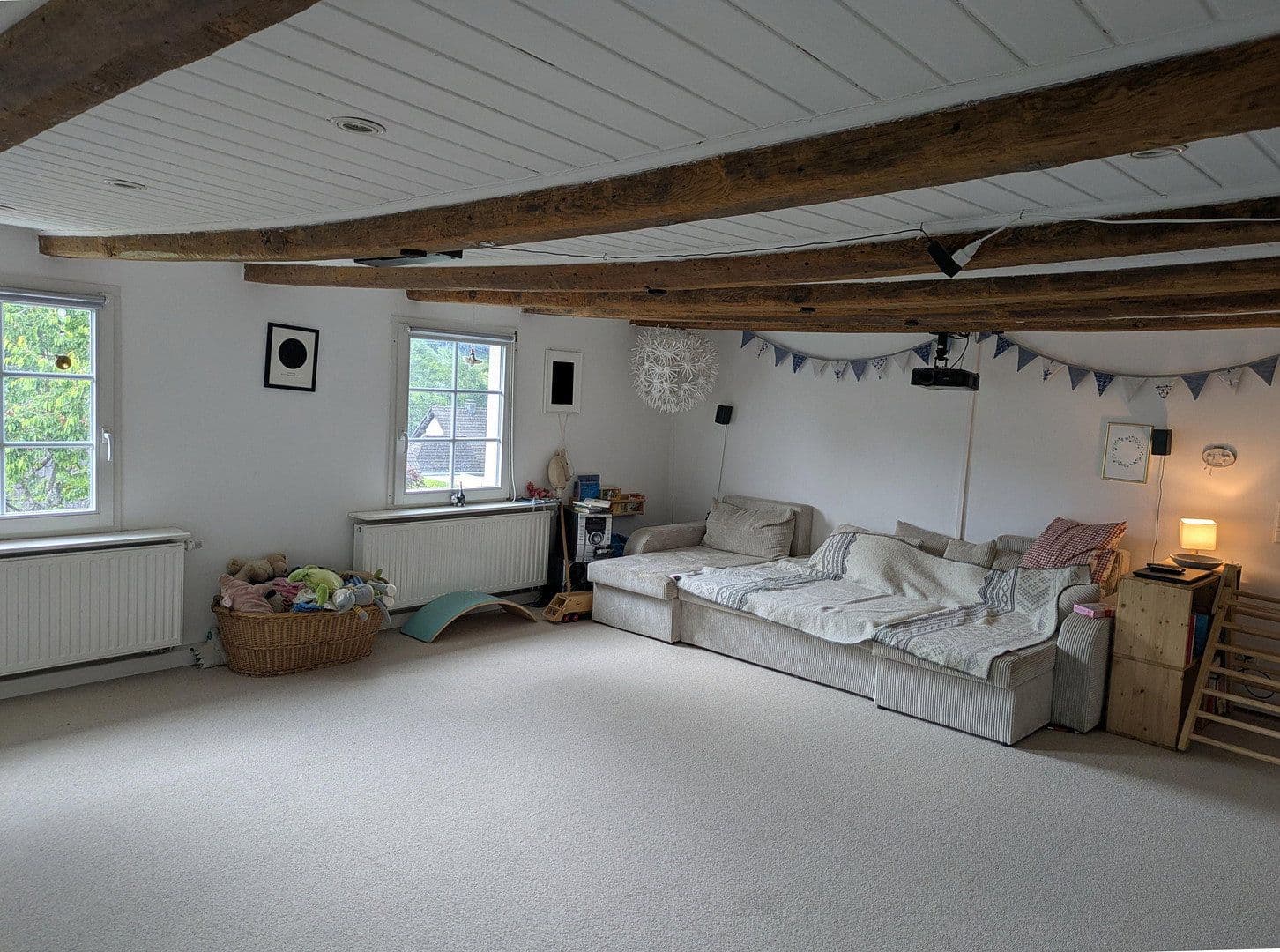 Prodej domu 191 m², pozemek 1.369 m², Wiehl, Severní Porýní-Vestfálsko Prodej domu 191 m², pozemek 1.369 m², Wiehl, Severní Porýní-Vestfálsko