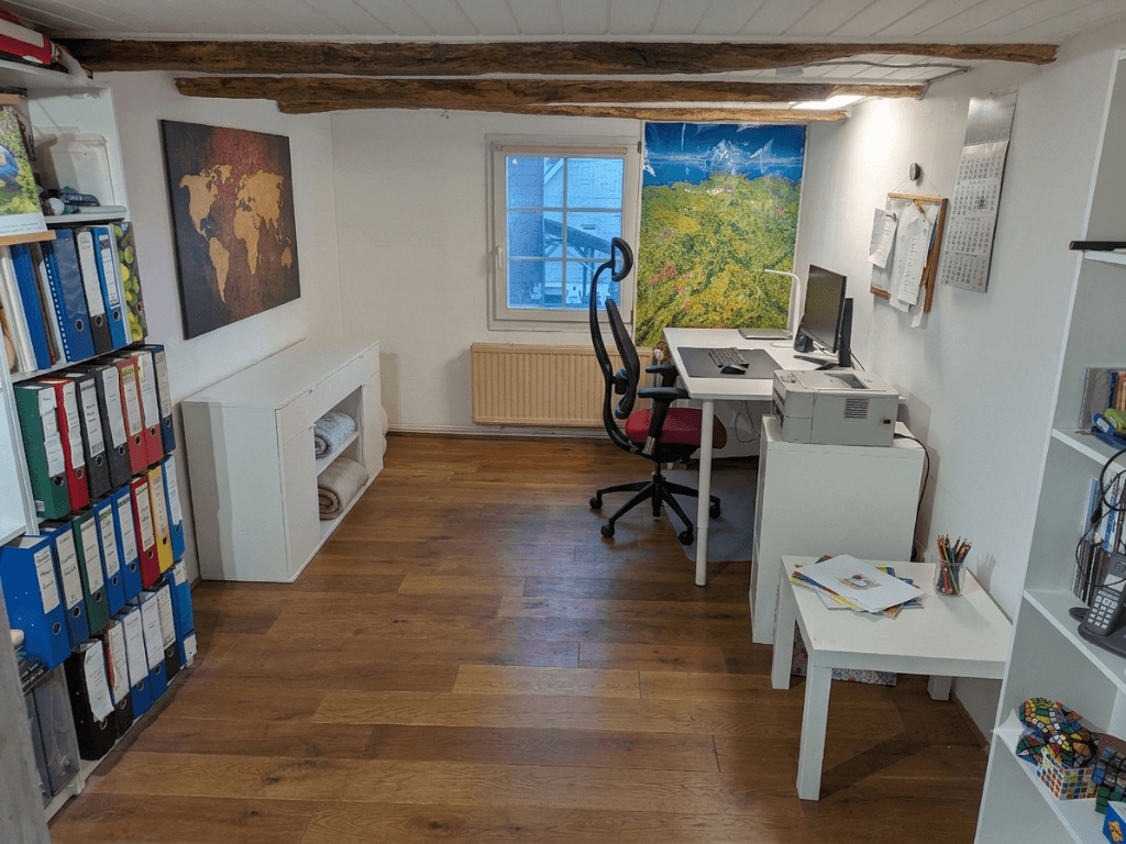 Prodej domu 191 m², pozemek 1.369 m², Wiehl, Severní Porýní-Vestfálsko Prodej domu 191 m², pozemek 1.369 m², Wiehl, Severní Porýní-Vestfálsko