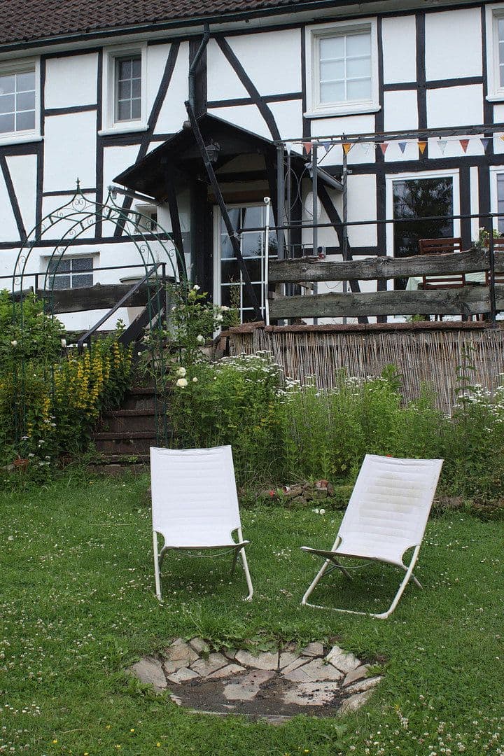 Prodej domu 191 m², pozemek 1.369 m², Wiehl, Severní Porýní-Vestfálsko Prodej domu 191 m², pozemek 1.369 m², Wiehl, Severní Porýní-Vestfálsko