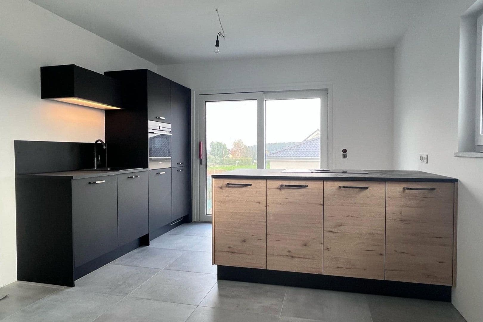 Prodej bytu 3+kk 103 m², Meisenweg 8, Röttenbach, Bavorsko Prodej bytu 3+kk 103 m², Meisenweg 8, Röttenbach, Bavorsko