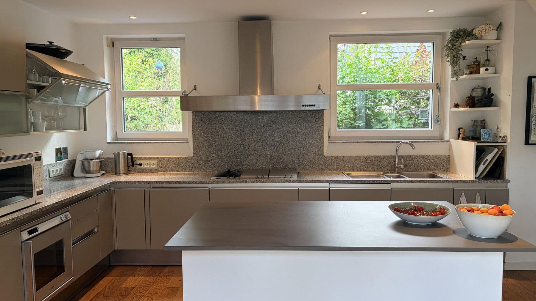 Prodej domu 215 m², pozemek 1.423 m², Kleinmachnow, Braniborsko Prodej domu 215 m², pozemek 1.423 m², Kleinmachnow, Braniborsko